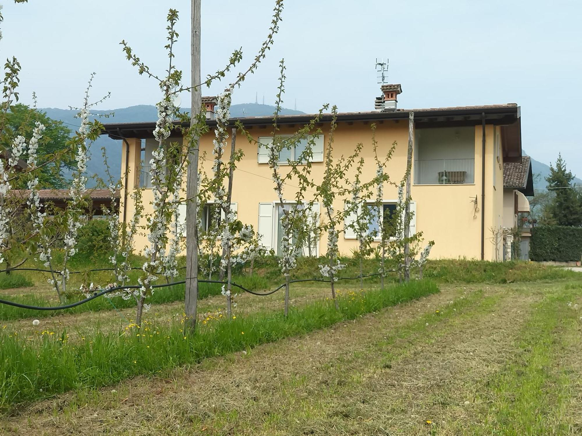 Cascina Legnago Bilocale A 6 Chilometri Da Salo' Apartment Villanuova sul clisi Ngoại thất bức ảnh